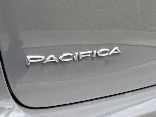 2022 Chrysler Pacifica Touring L in Daytona Beach, FL - Gary Yeomans Honda