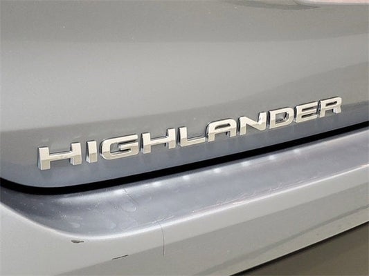 2022 Toyota Highlander XLE in Daytona Beach, FL - Gary Yeomans Honda