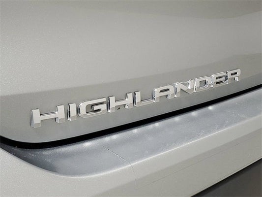 2021 Toyota Highlander XLE in Daytona Beach, FL - Gary Yeomans Honda